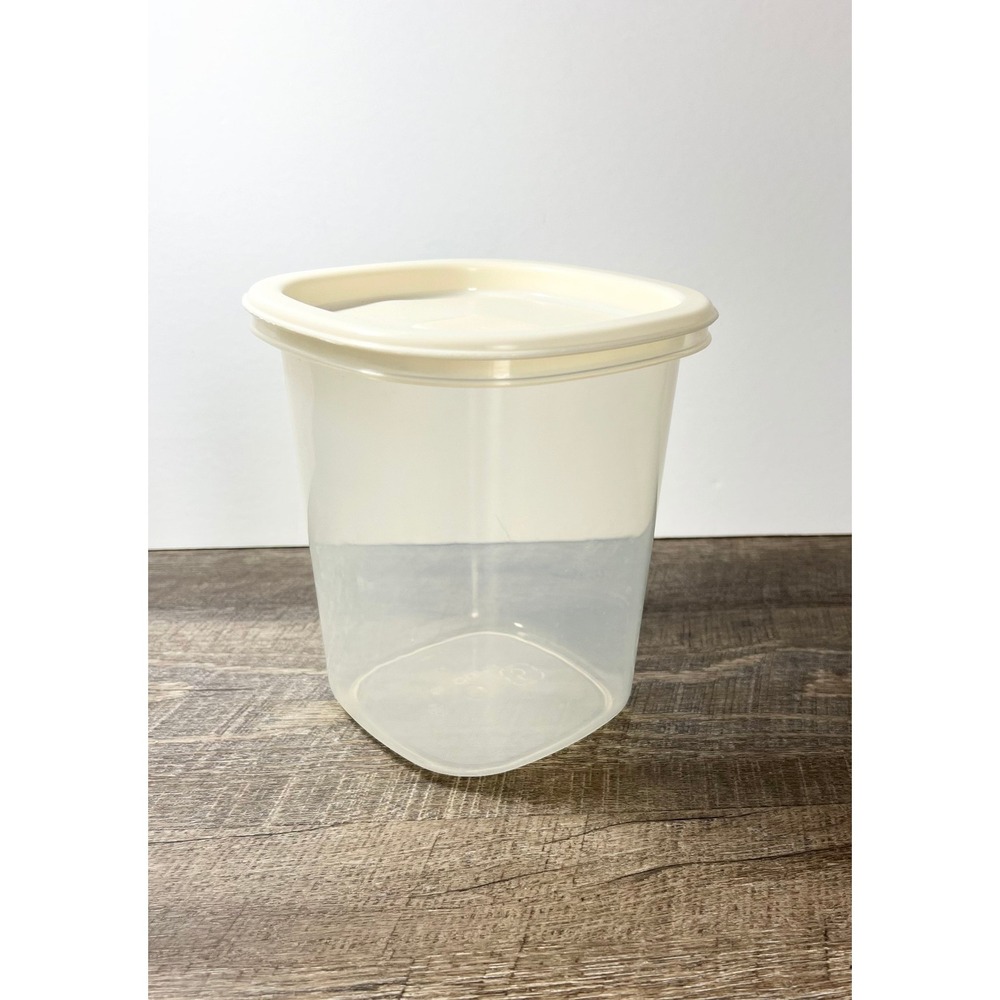 Vintage 6 Cup Rubbermaid #5 Servin Saver Square Storage Canister Almond Lid